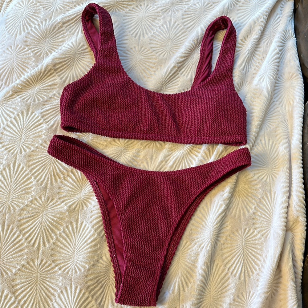 Hollister Raspberry red Textured Bikini Set - Picture 6 of 6